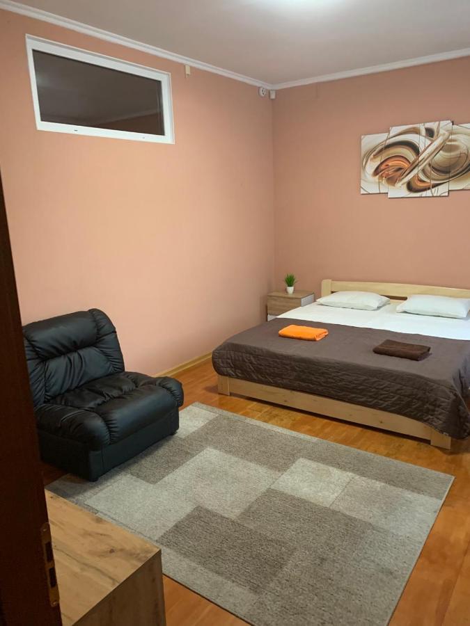 Хостел Friends House Odesa Exterior photo